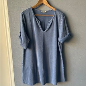 Elegant Blue Ribbed top